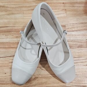 Women's White Mary Jane Shoes